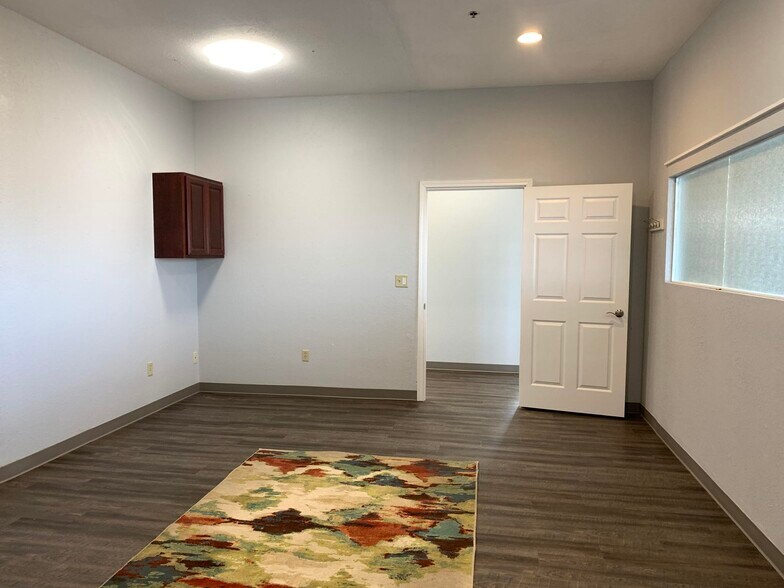 More Photos Of 2301-2359 Silvernail Rd, Pewaukee Unknown For Lease