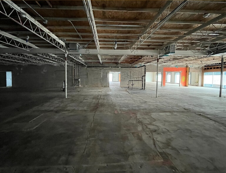 More Photos Of 4116 N 7th Ave, Phoenix General Retail For Lease