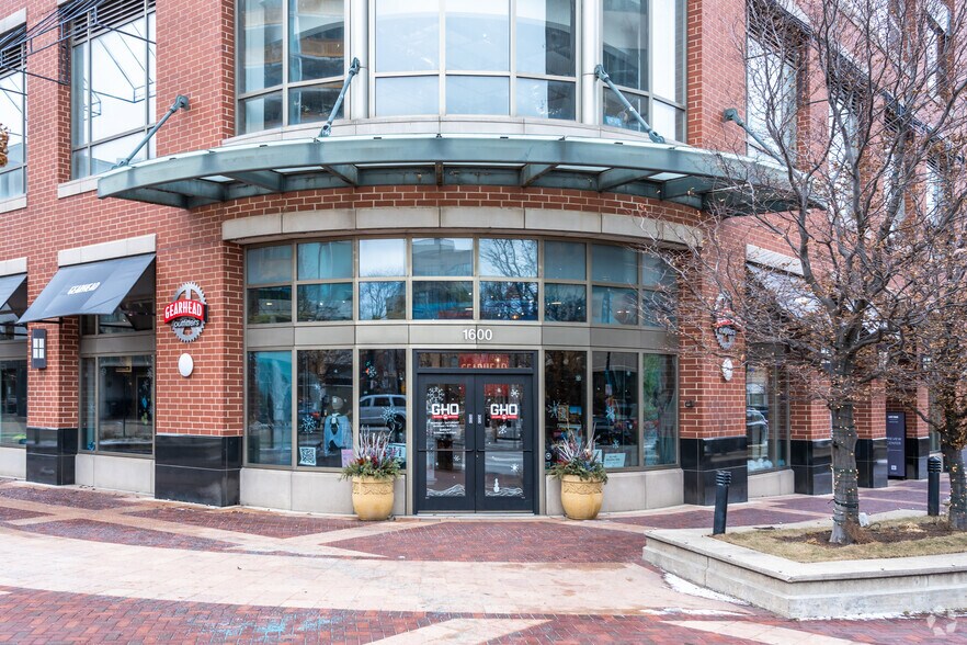 More Photos Of 1620 Sherman Ave, Evanston Apartments For Lease