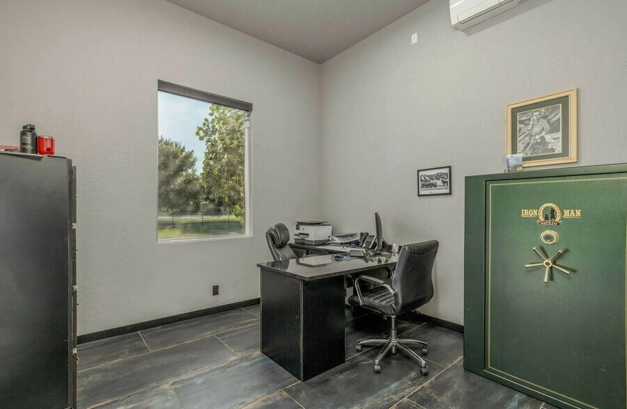 More Photos Of 921 N Lean St, Post Falls Industrial For Sale