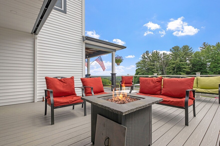 More Photos Of 291 Endicott St N, Laconia Hotel For Sale