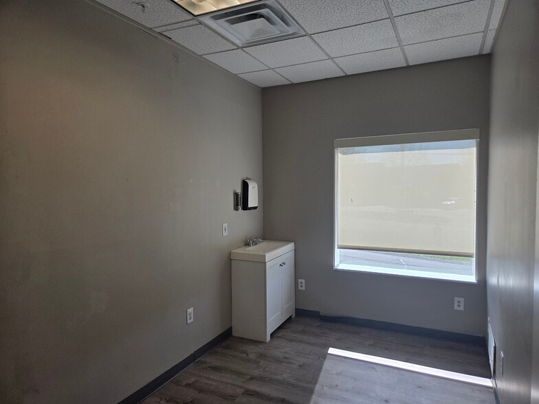 More Photos Of 1524 Route 9, Clifton Park Medical For Lease