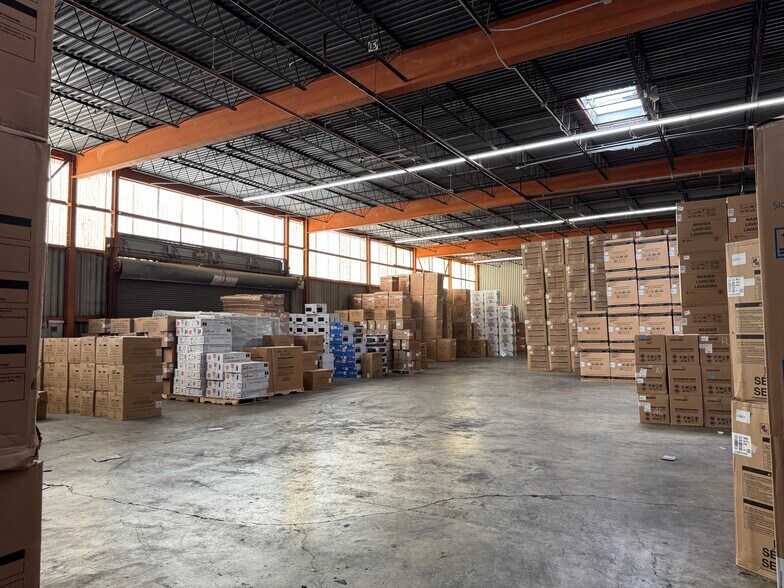 More Photos Of 7000 Old Landover Rd, Landover Warehouse For Lease