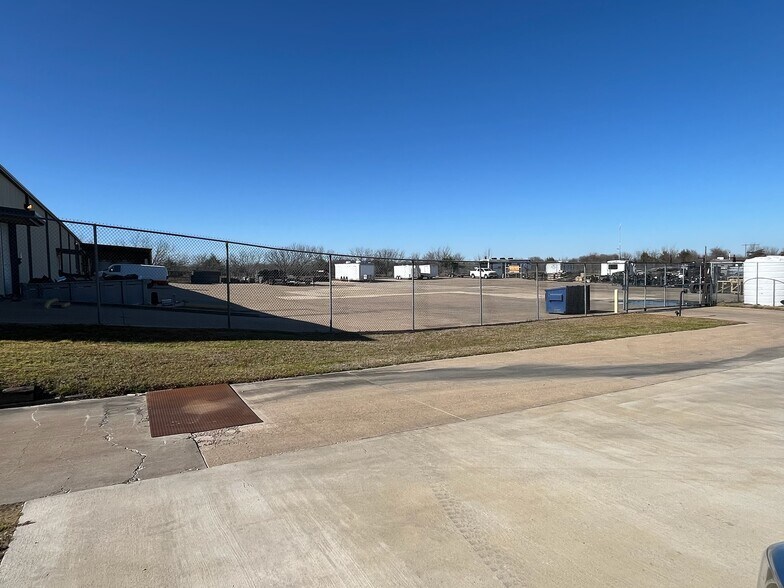 More Photos Of 1486 Champion Rd, Terrell Warehouse For Lease