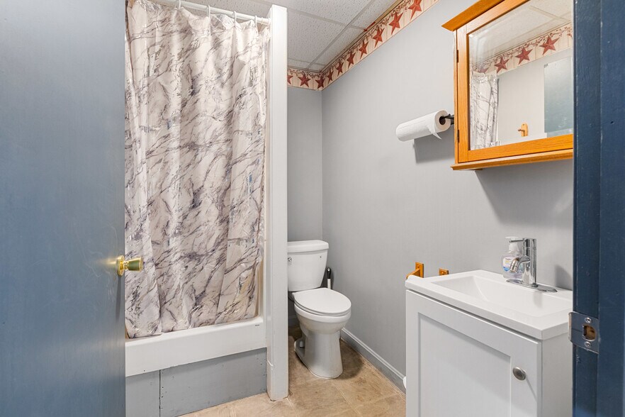 More Photos Of 990 S Main St, Athol Auto Dealership For Sale