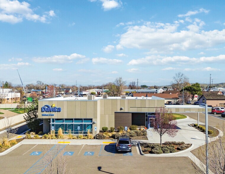 More Photos Of 815 NW 13th St, Fruitland Medical For Sale