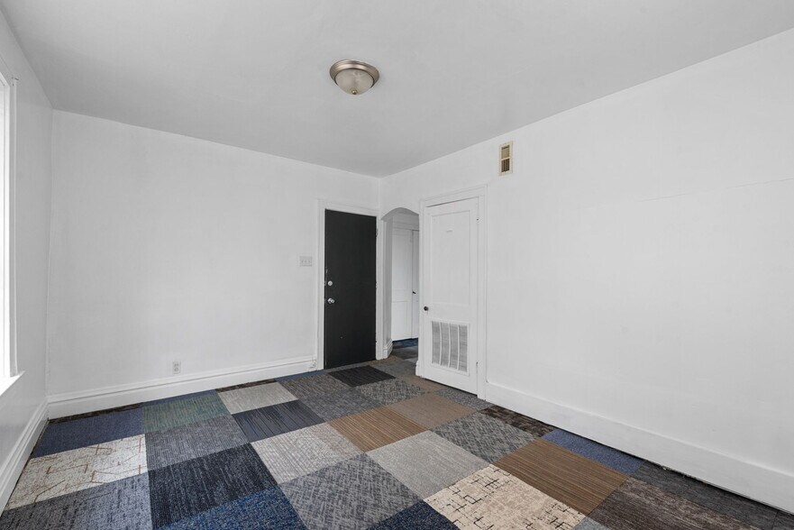 More Photos Of 5000 Virginia Ave, Saint Louis Apartments For Sale