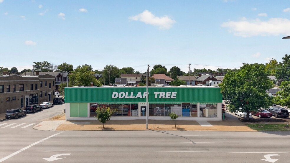 Primary Photo Of 3637 S Kings Hwy, Saint Louis Freestanding For Lease