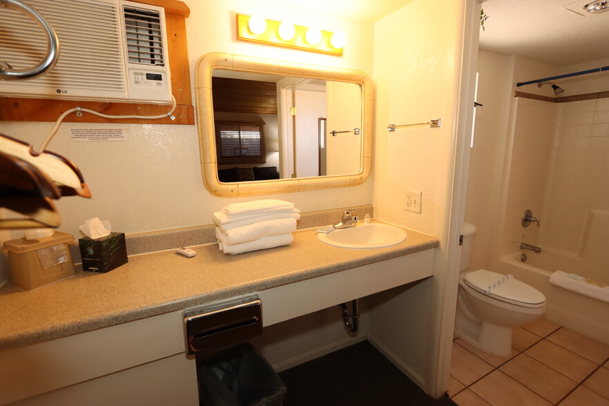 More Photos Of 410 Fremont St, Tombstone Hotel For Sale