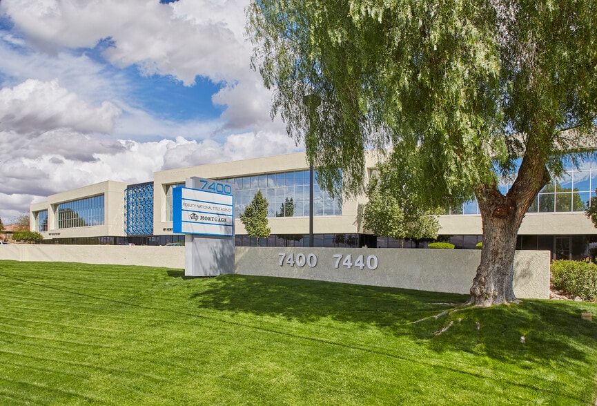 More Photos Of 7400 N Oracle Rd, Tucson Office For Sale