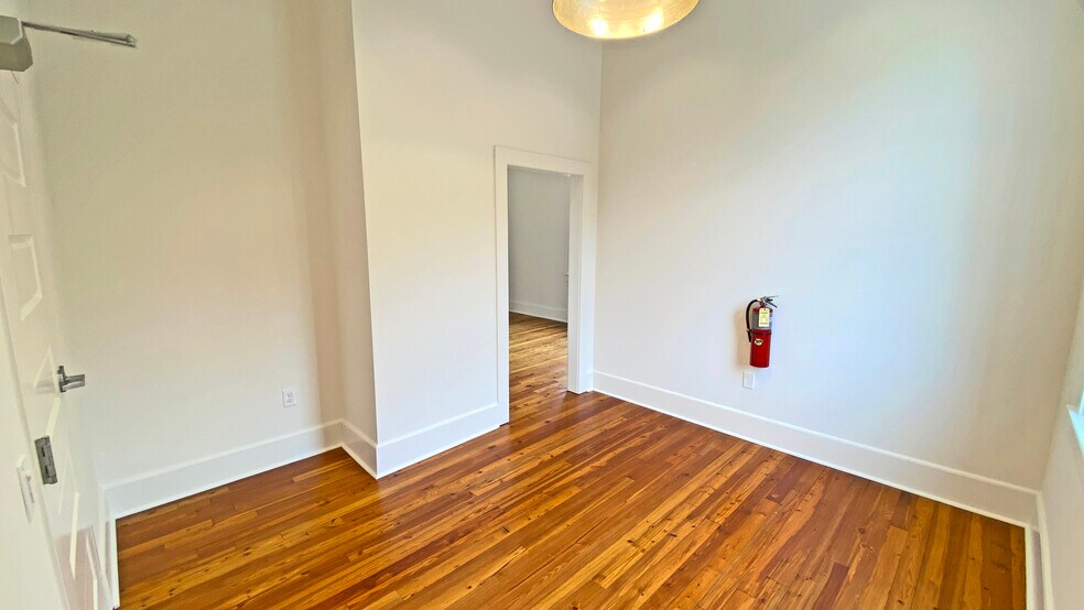 More Photos Of 2324 Marietta Rd NW, Atlanta Loft Creative Space For Lease