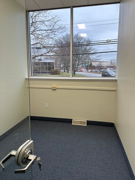 More Photos Of 19 Strathmore Rd, Natick Research And Development For Sale