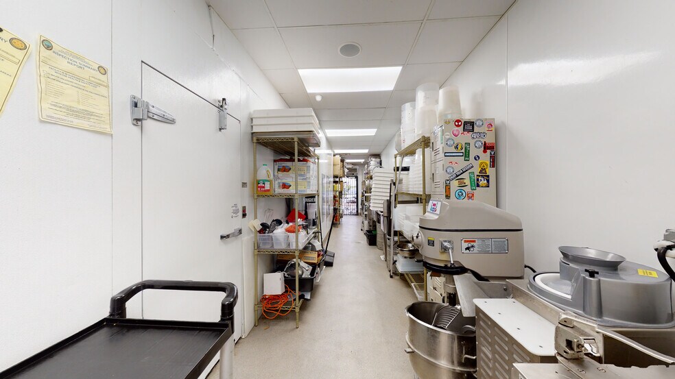 More Photos Of 5242-5246 E 2nd St, Long Beach Restaurant For Lease