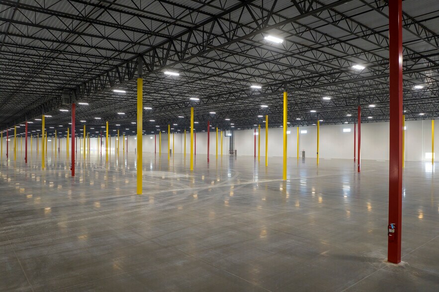 More Photos Of 9997 Mississippi St, Crown Point Unknown For Lease