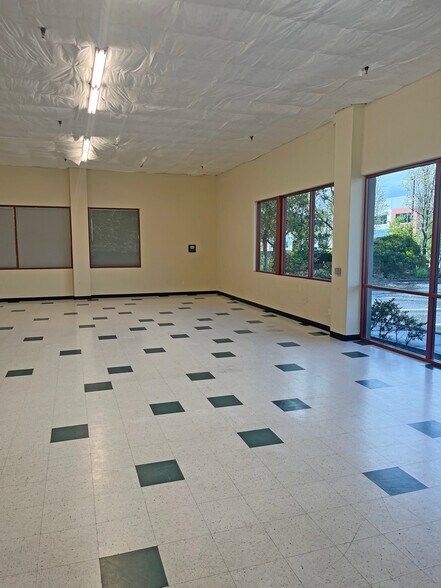More Photos Of 195 Concourse Blvd, Santa Rosa Office For Sale