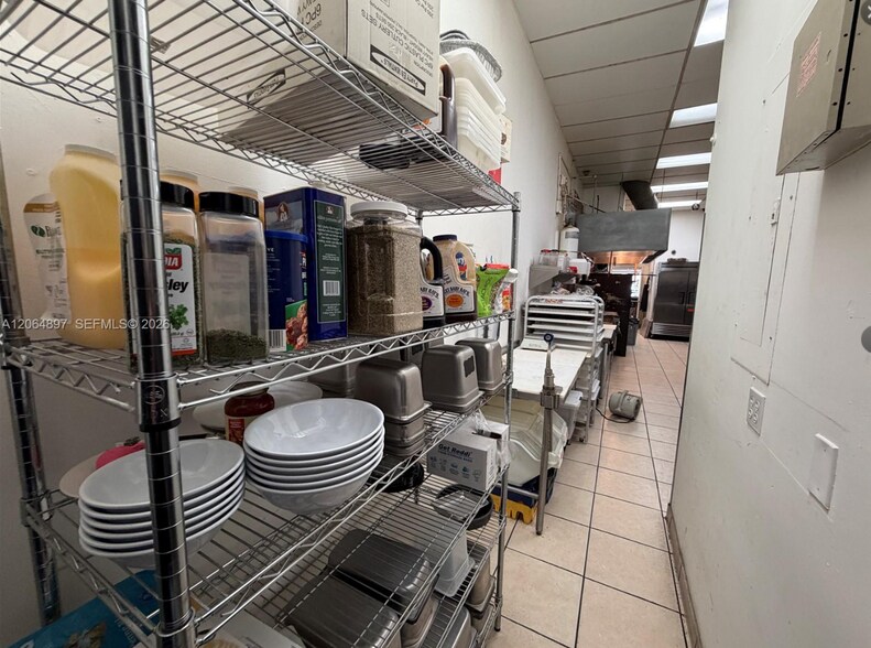 More Photos Of 10834-10880 SW 104th St, Miami General Retail For Lease