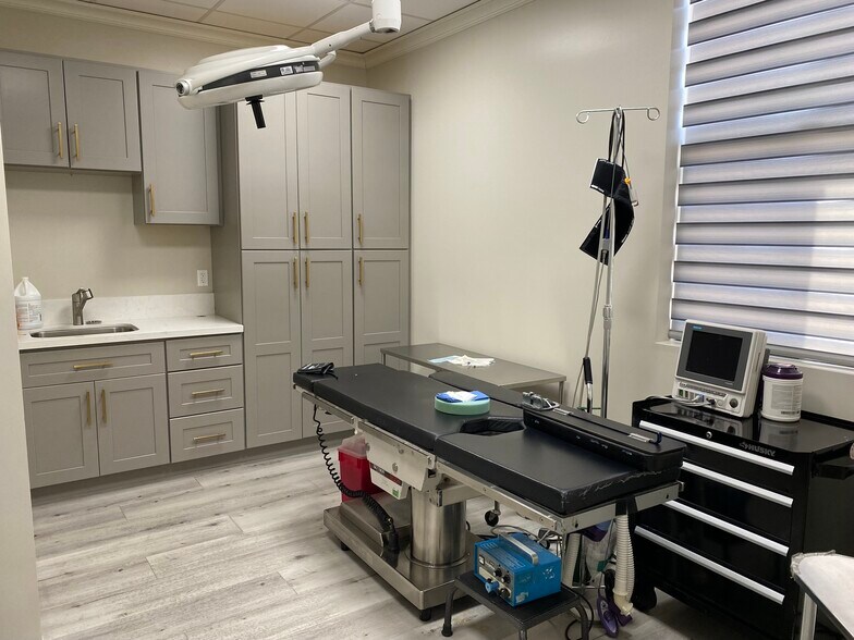 More Photos Of 1320 E Las Tunas Dr, San Gabriel Medical For Lease