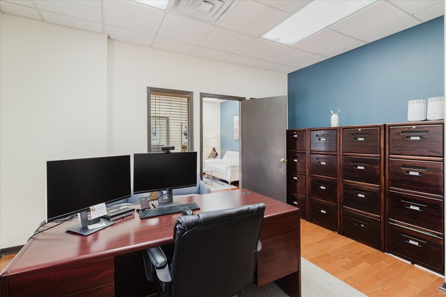More Photos Of 611 Druid Rd E, Clearwater Office For Sale