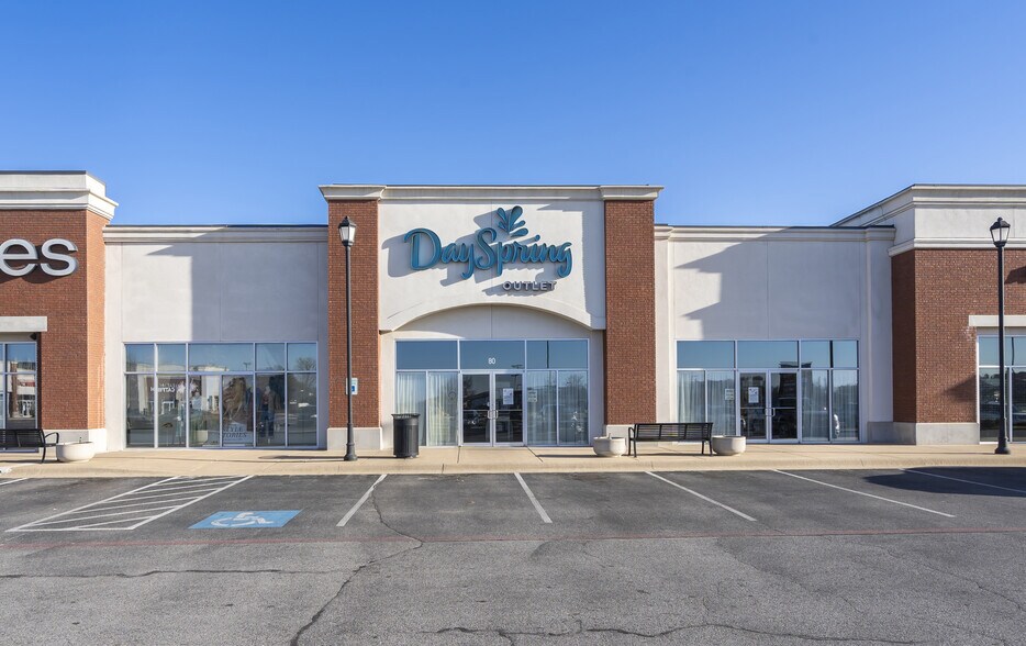 More Photos Of 200 Progress Ave, Siloam Springs General Retail For Lease