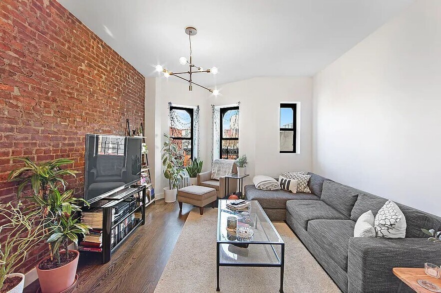More Photos Of 14 Lincoln Pl, Brooklyn Apartments For Sale