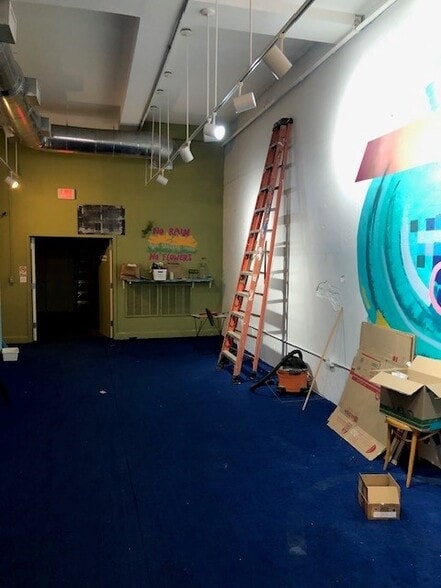 More Photos Of 712 Austin Ave, Waco Office For Lease