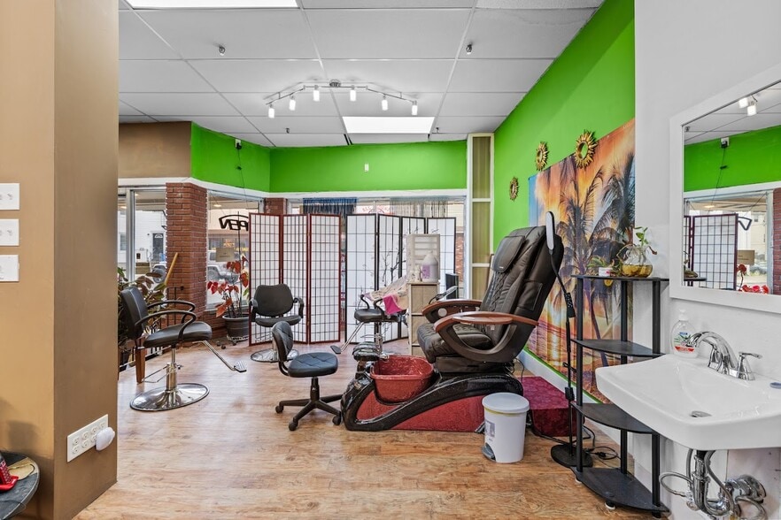 More Photos Of 1637 Acushnet Ave, New Bedford Freestanding For Sale