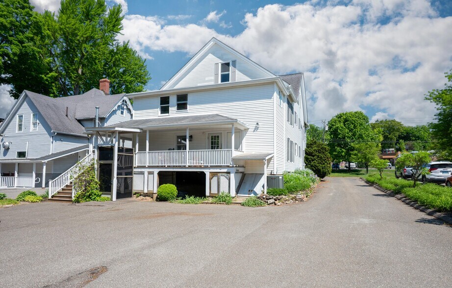 More Photos Of 14 Elm St, New Milford Office For Lease