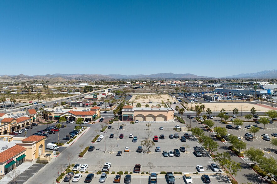 More Photos Of 15669 Roy Rogers Dr, Victorville General Retail For Sale