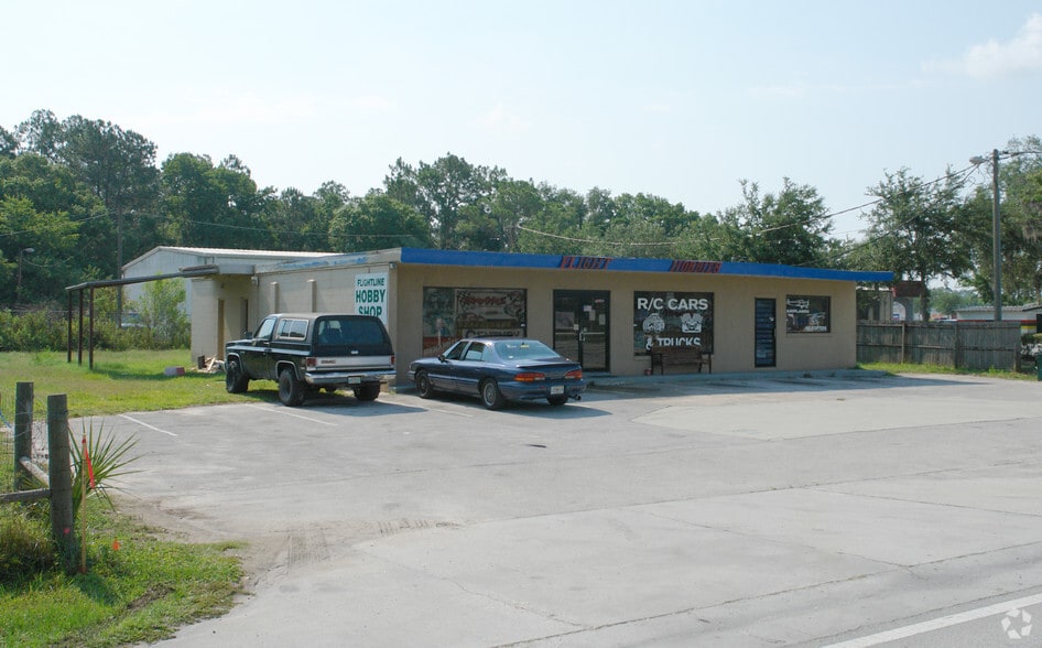 Primary Photo Of 125 Monroe Rd, Sanford Freestanding For Sale