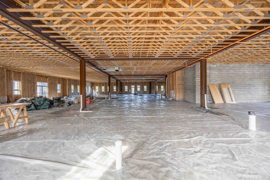 More Photos Of 28 Branford Rd, North Branford Medical For Sale