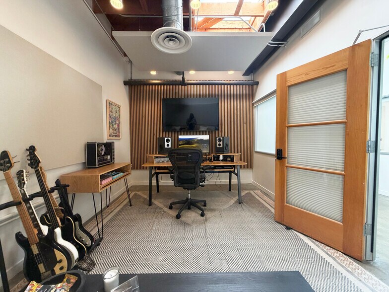 More Photos Of 4223 Glencoe Ave, Marina Del Rey Loft Creative Space For Lease