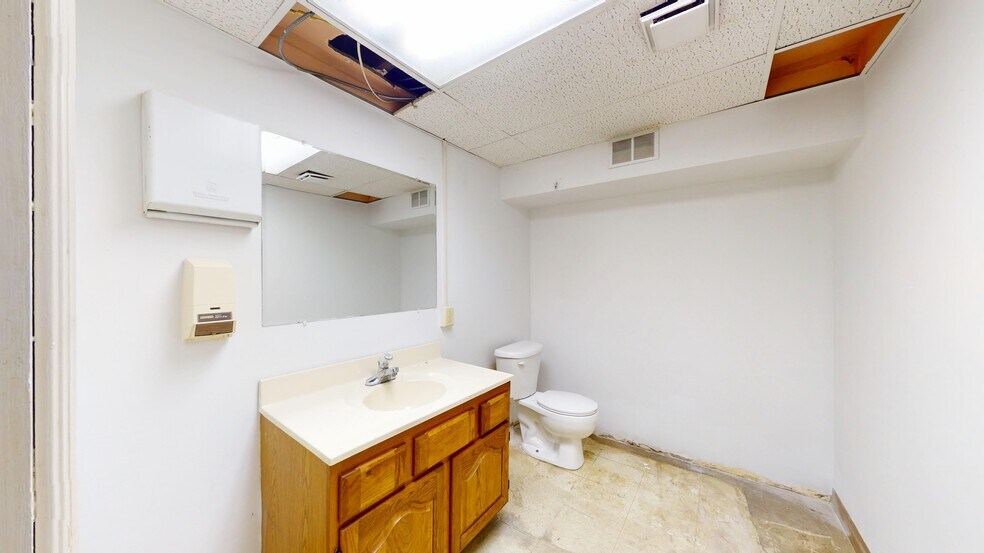 More Photos Of 152 Grant Ave, Vandergrift Storefront Retail Office For Lease