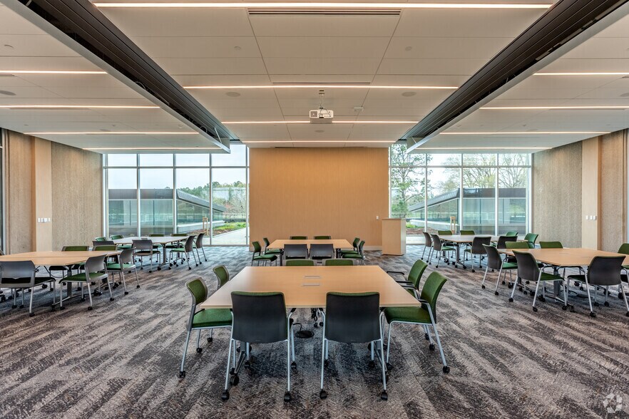 More Photos Of 1830 Fordham Blvd, Chapel Hill Office For Lease