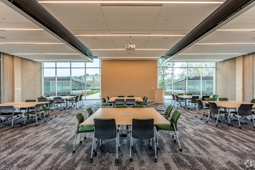 More Photos Of 1830 Fordham Blvd, Chapel Hill Office For Lease