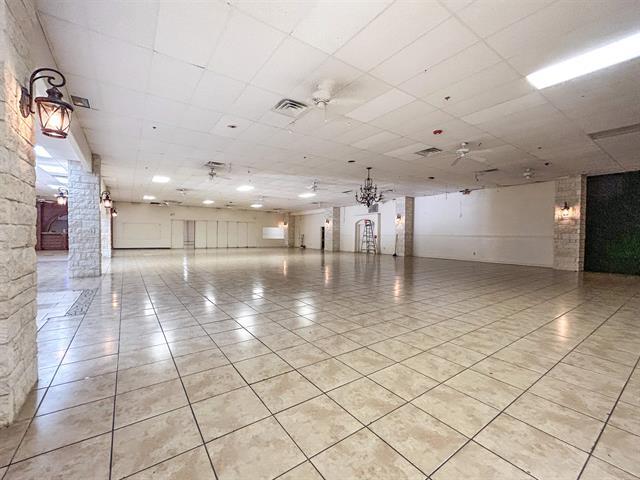 More Photos Of 819 Los Presidentes Ave, Laredo Storefront Retail Office For Sale