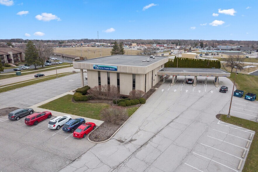 More Photos Of 808 Vale Park Rd, Valparaiso Bank For Sale