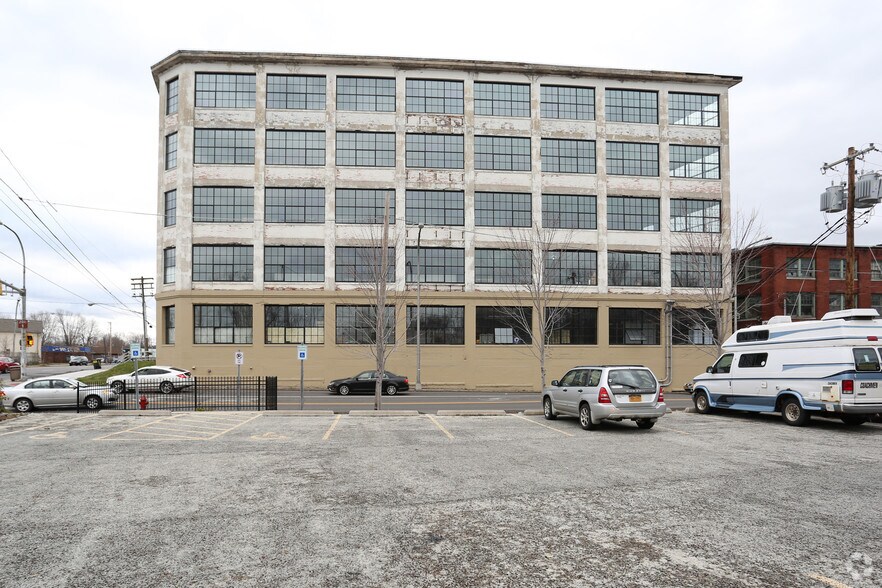 More Photos Of 200 S Geddes St, Syracuse Warehouse For Lease