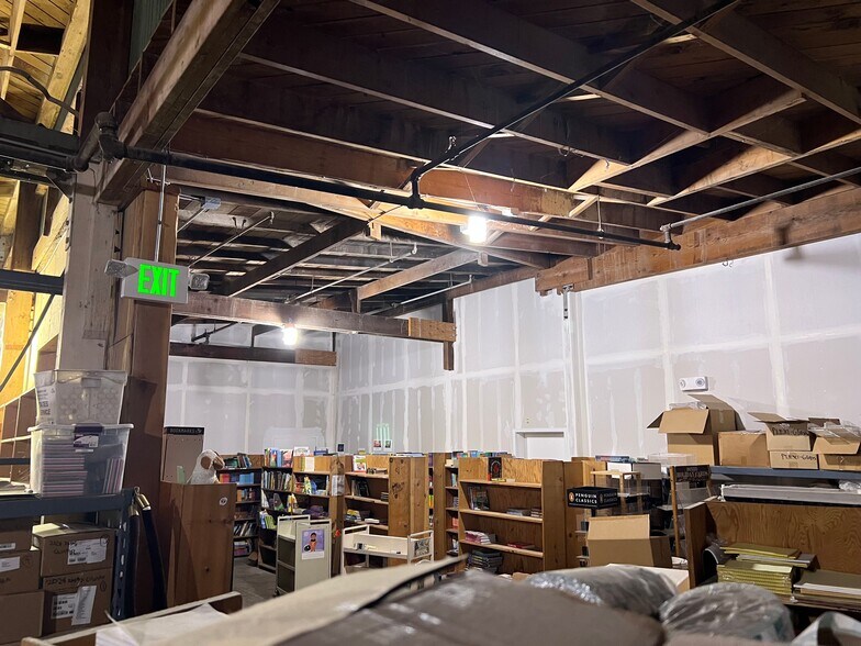 More Photos Of 2483-2495 Washington Ave, San Leandro Light Manufacturing For Sale