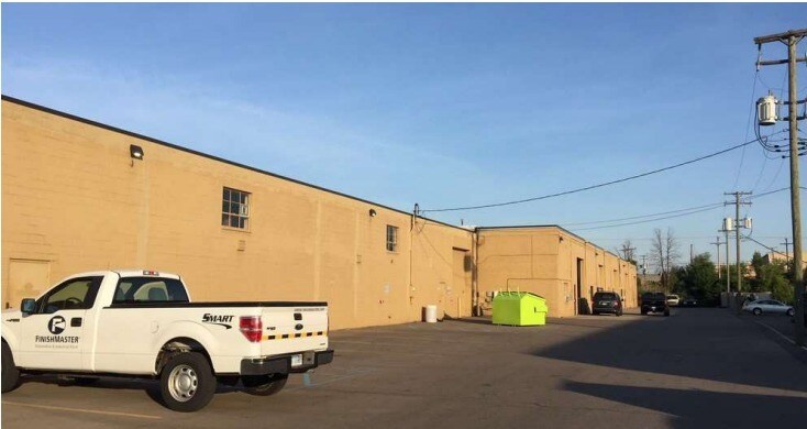 More Photos Of 33733-33753 Groesbeck Hwy, Fraser Manufacturing For Lease