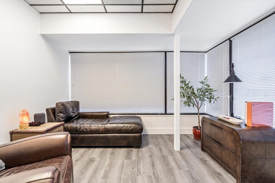 More Photos Of 6640 Redwood Dr, Rohnert Park Office For Sale