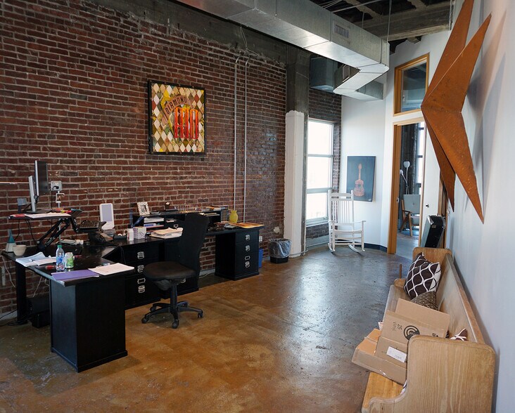 More Photos Of 1625 Broadway, Nashville Office For Lease