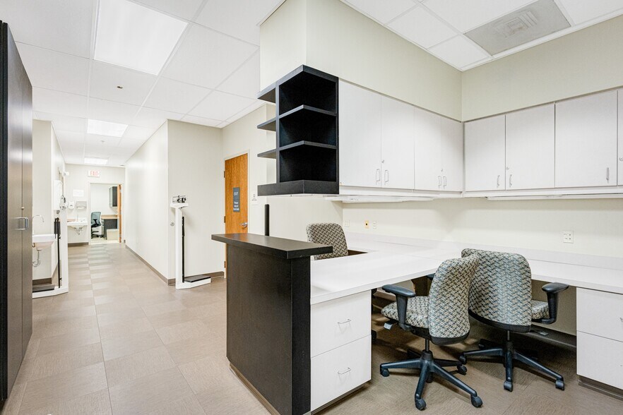 More Photos Of 401 Southcrest Cir, Southaven Medical For Lease