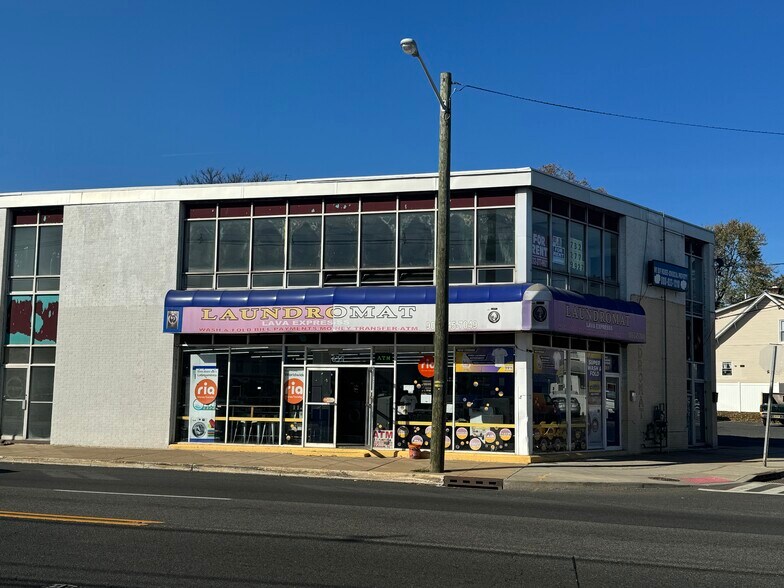 More Photos Of 635 Saint George Ave, Roselle Freestanding For Lease