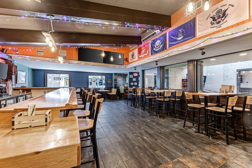 More Photos Of 120 S Park St, Traverse City Restaurant For Sale