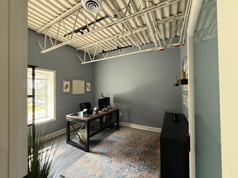 More Photos Of 540 Main St, Hyannis General Retail For Sale