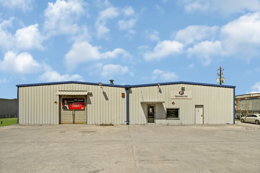 More Photos Of 406 Preston Ave, Pasadena Warehouse For Lease