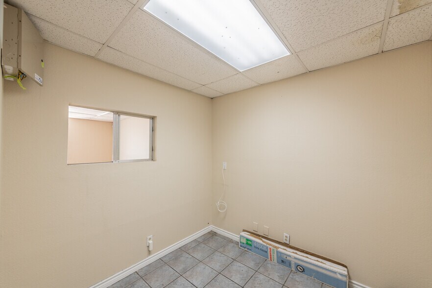 More Photos Of 1006 West Ave, San Antonio Freestanding For Sale