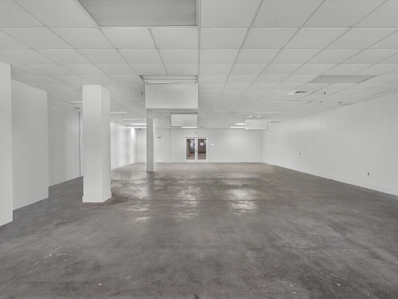 More Photos Of 2701 NW 107th Ave, Miami Refrigeration Cold Storage For Lease