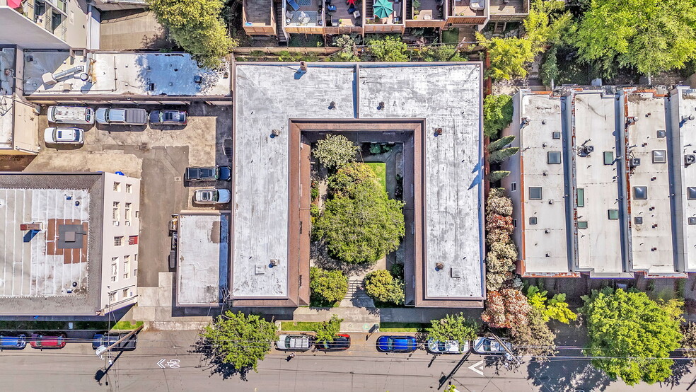 More Photos Of 2336 NW Pettygrove St, Portland Apartments For Sale