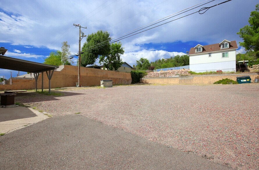 More Photos Of 404 W Main St, Payson Rehabilitation Center For Lease